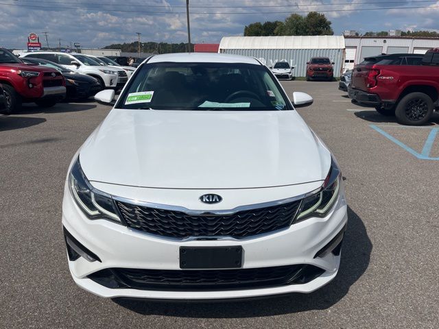 2020 Kia Optima LX photo 2