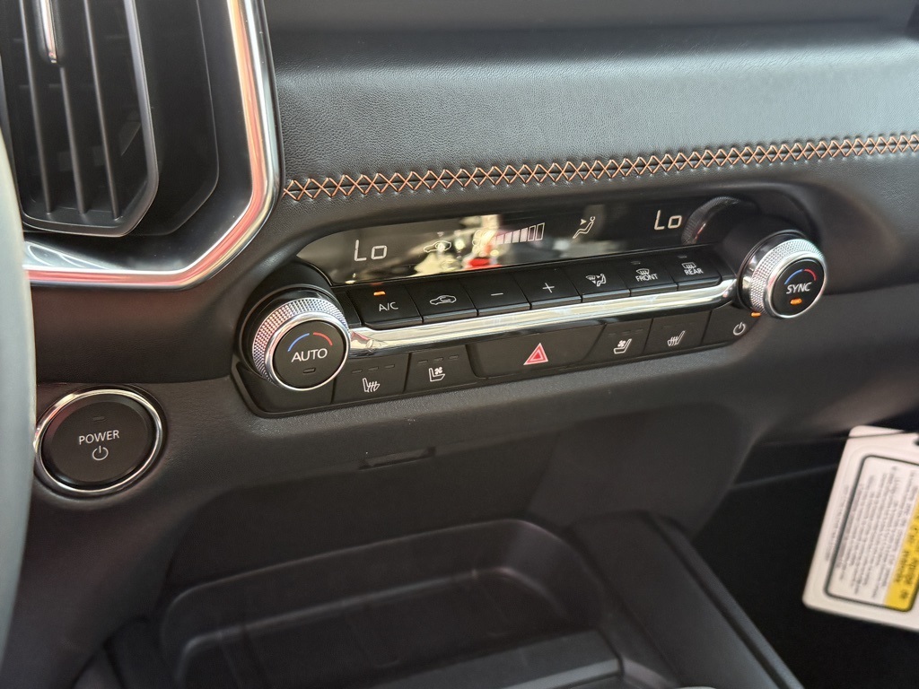 2025 Mazda CX-50 Premium Plus photo 11