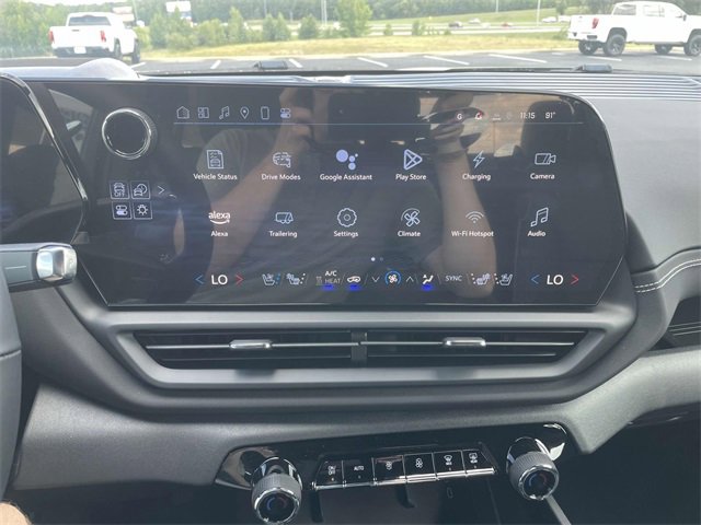 2025 Chevrolet Silverado EV LT photo 22