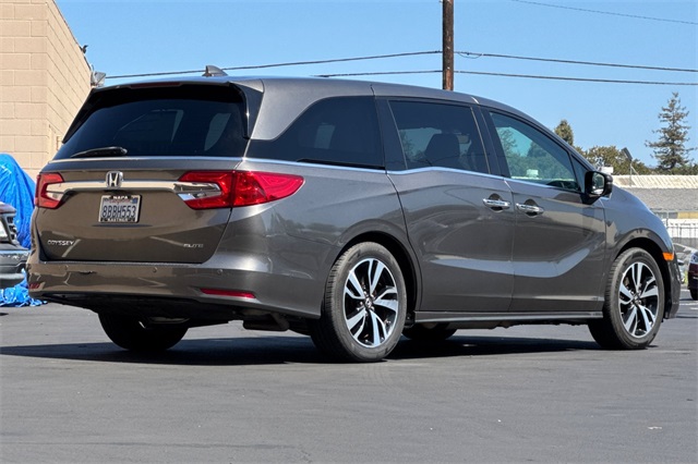 2018 Honda Odyssey Elite photo 3