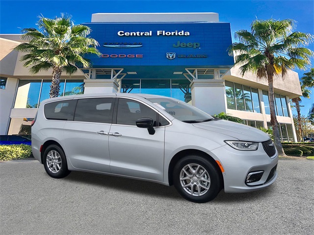 New 2026 Chrysler Pacifica Select Passenger Van in Orlando