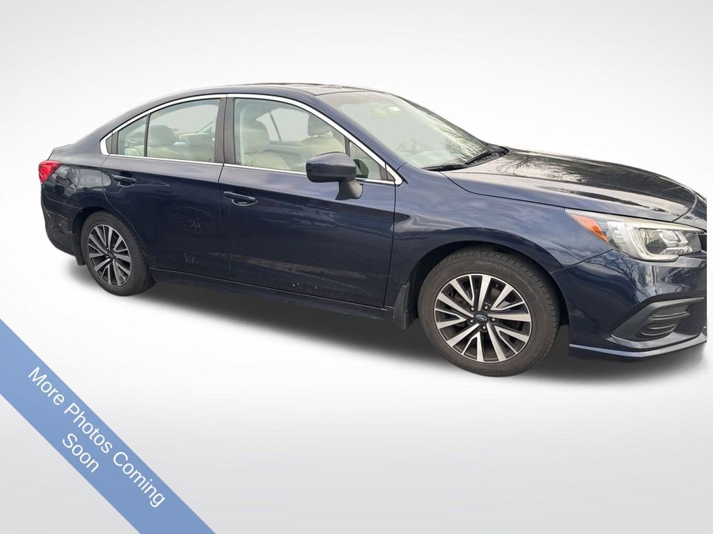 2018 Subaru Legacy Premium's photo