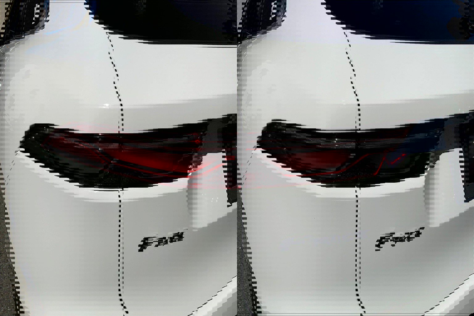 2023 Jaguar F-PACE P400 R-Dynamic S photo 27