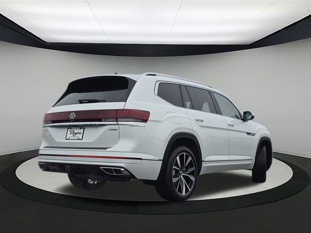 2026 Volkswagen Atlas SEL Premium R-Line photo 4