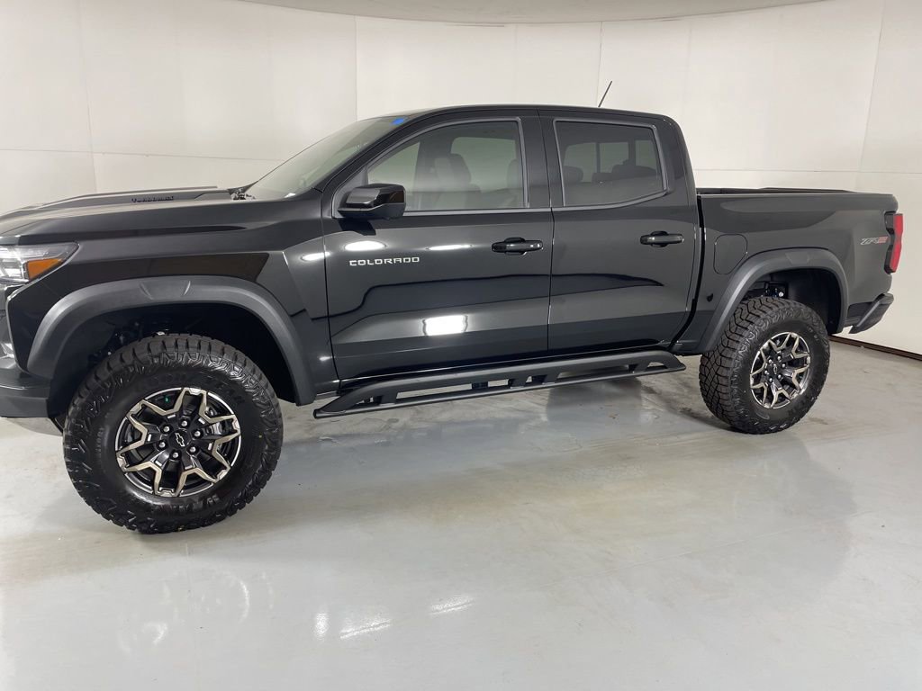 2026 Chevrolet Colorado ZR2 photo 3