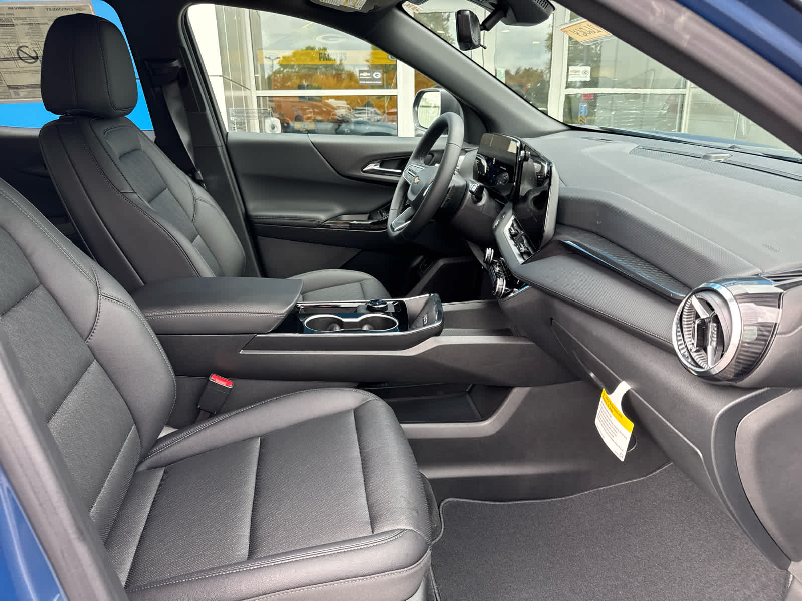 2026 Chevrolet Equinox LT photo 4