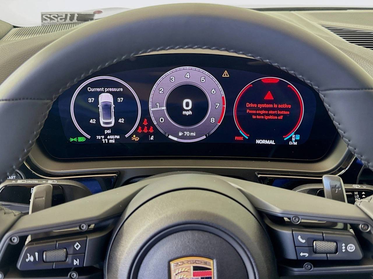 2025 Porsche Cayenne photo 14