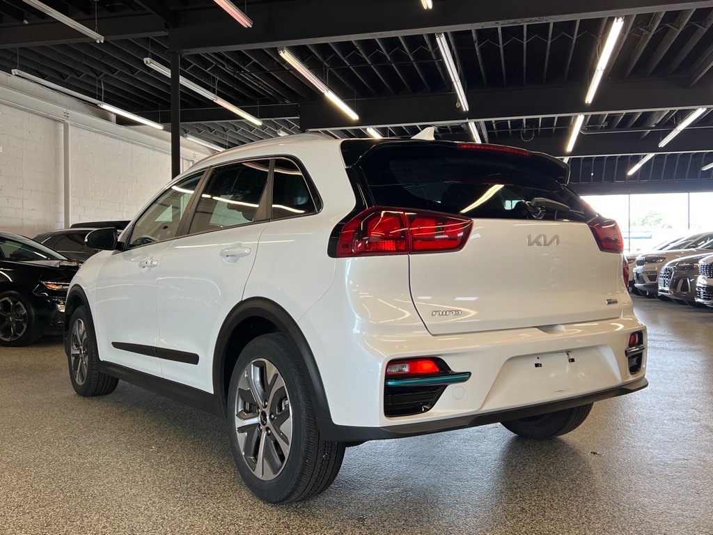 2022 Kia Niro EV EX photo 3