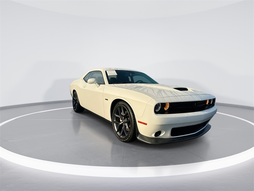 2023 Dodge Challenger R/T photo 2