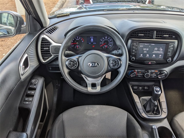 2020 Kia Soul LX photo 10