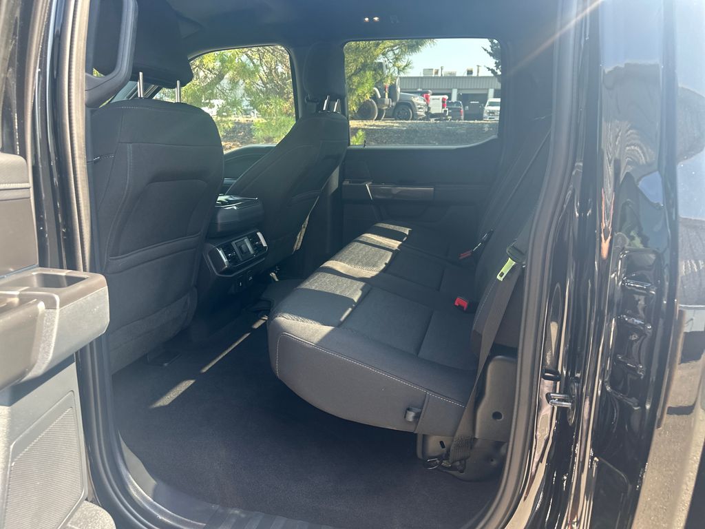 2023 Ford F-150 XLT photo 11