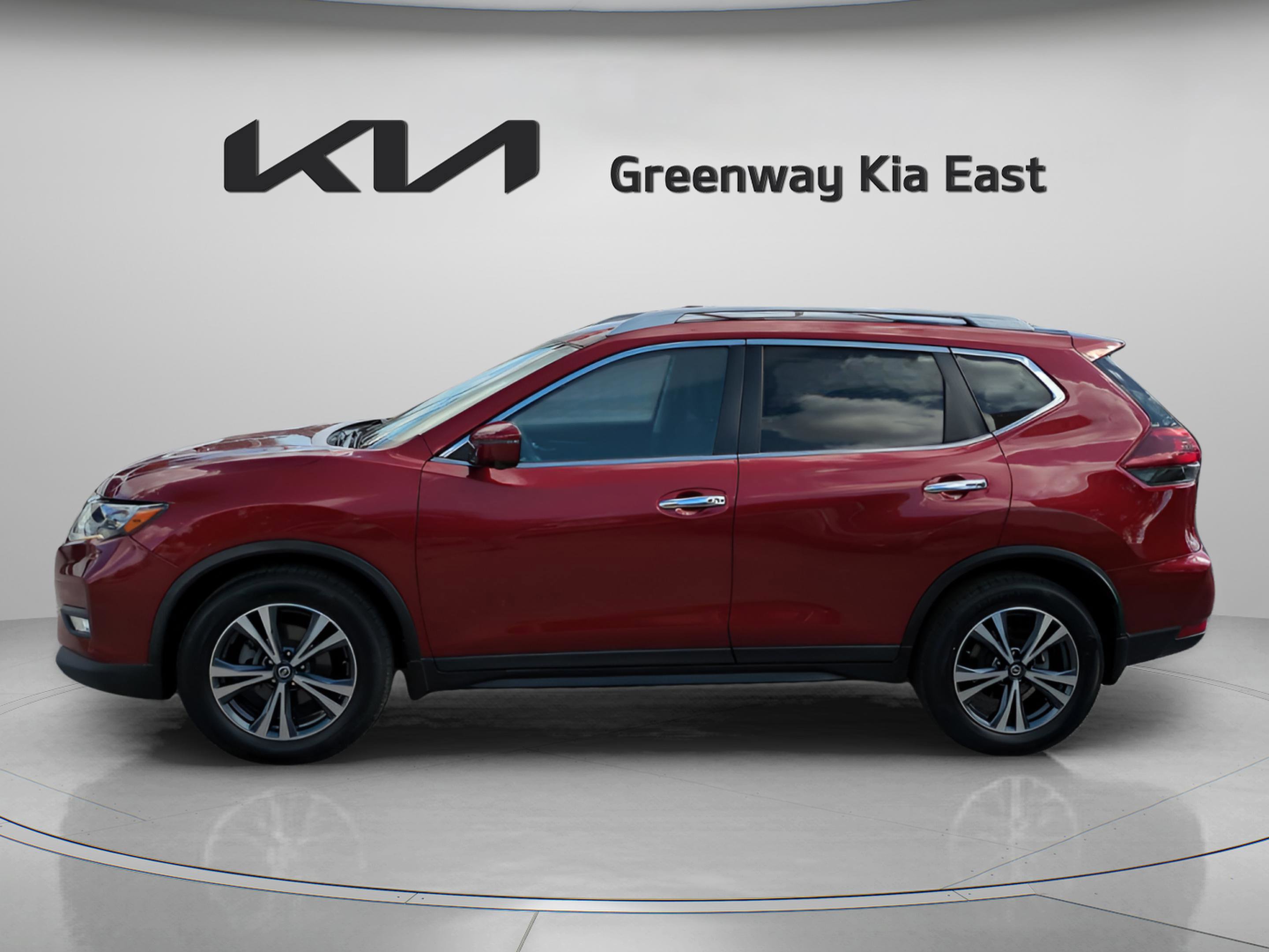 2019 Nissan Rogue SV photo 4