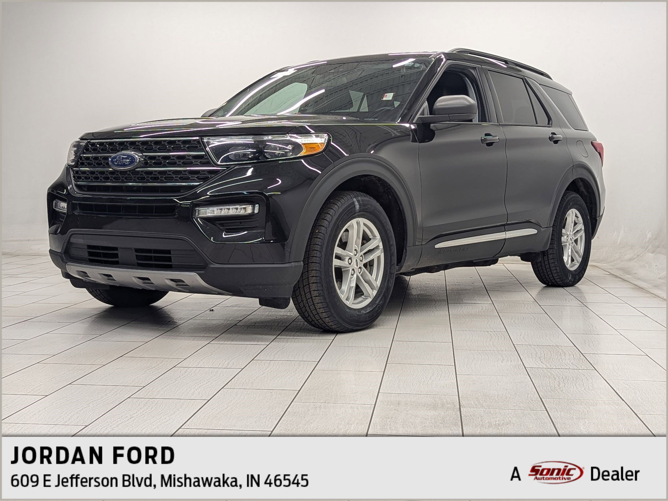 2022 Ford Explorer XLT's photo