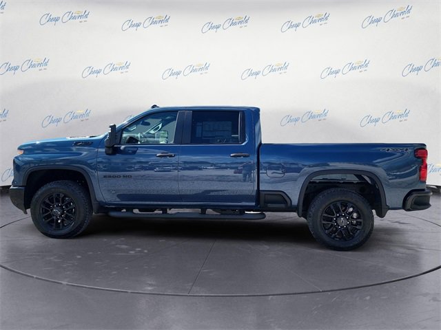 2026 Chevrolet Silverado 2500HD Custom photo 2