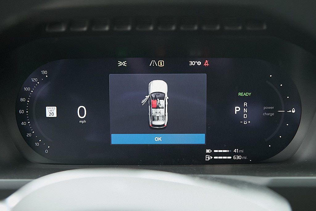 2026 VOLVO XC90 - Image 13