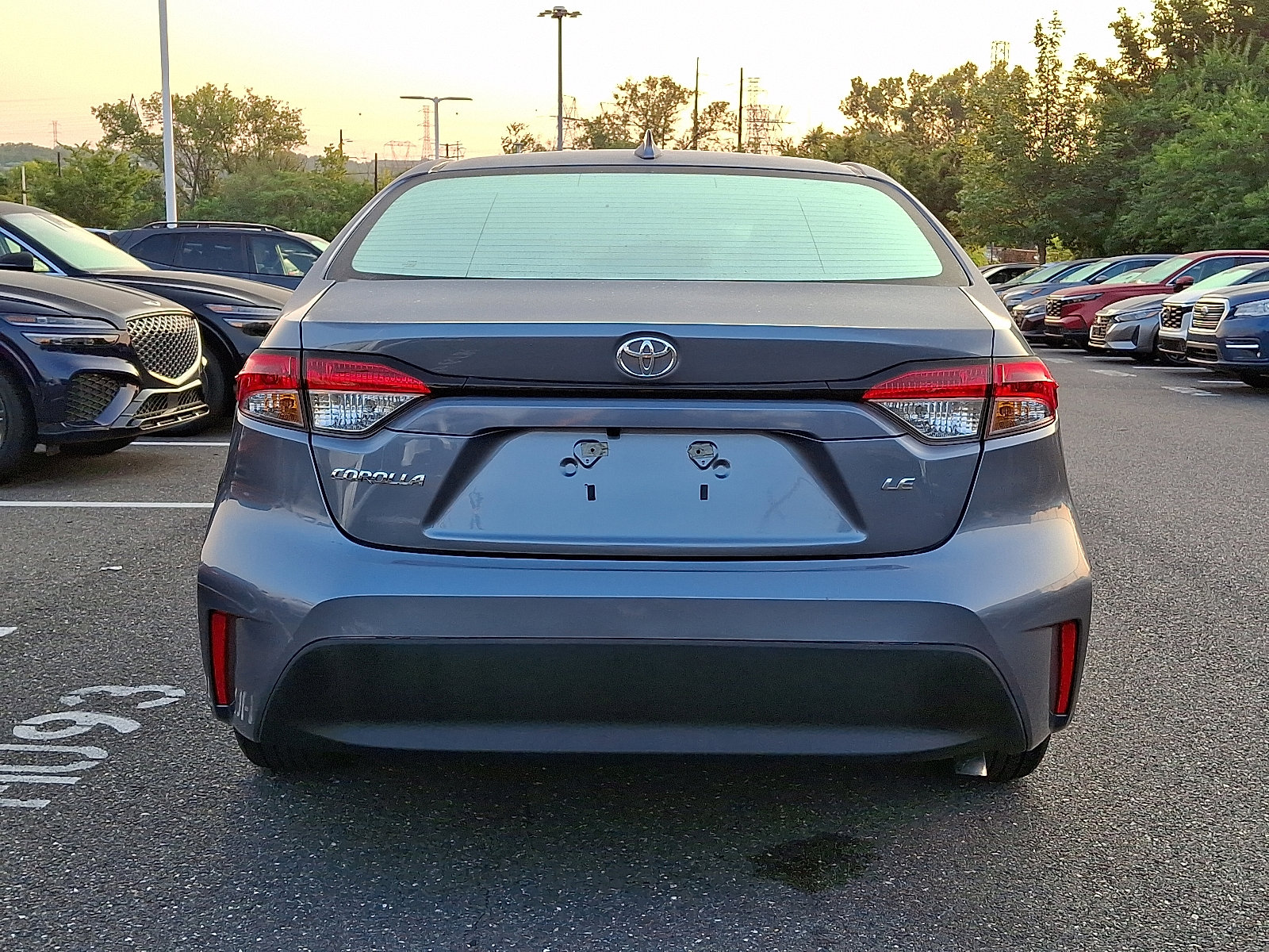 2025 Toyota Corolla LE photo 4