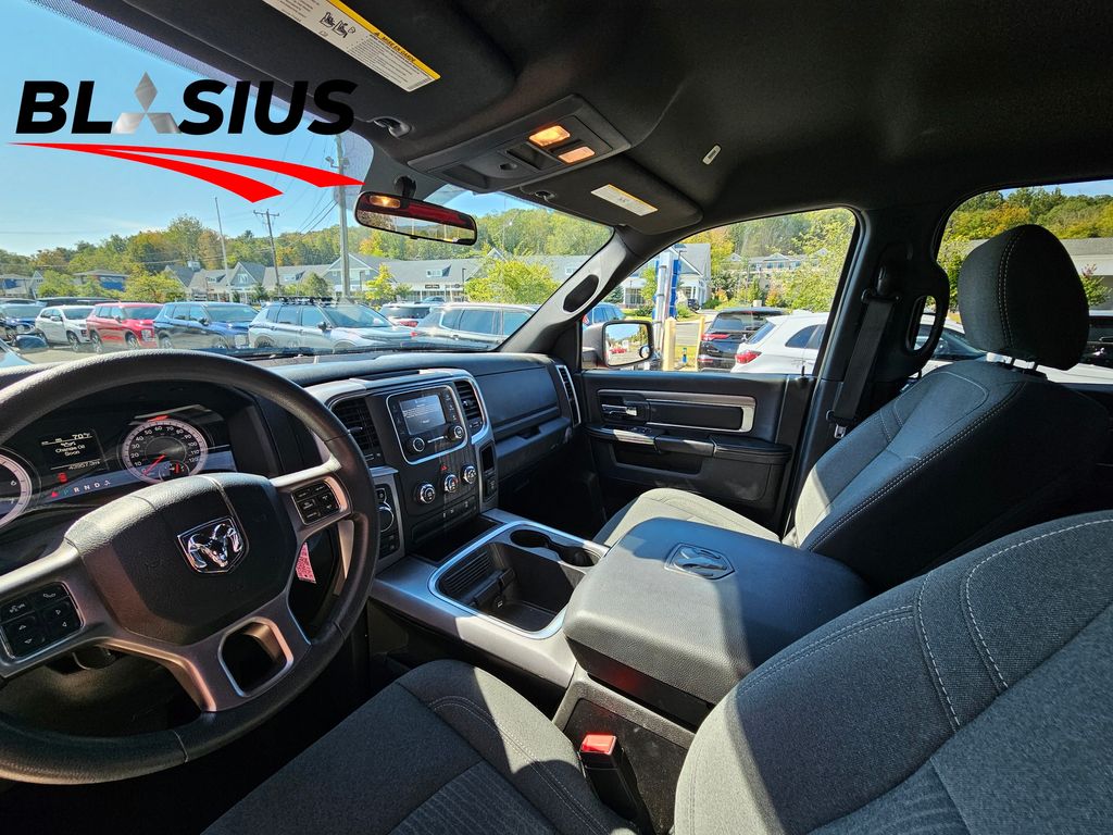 2023 Ram 1500 Classic Warlock photo 7