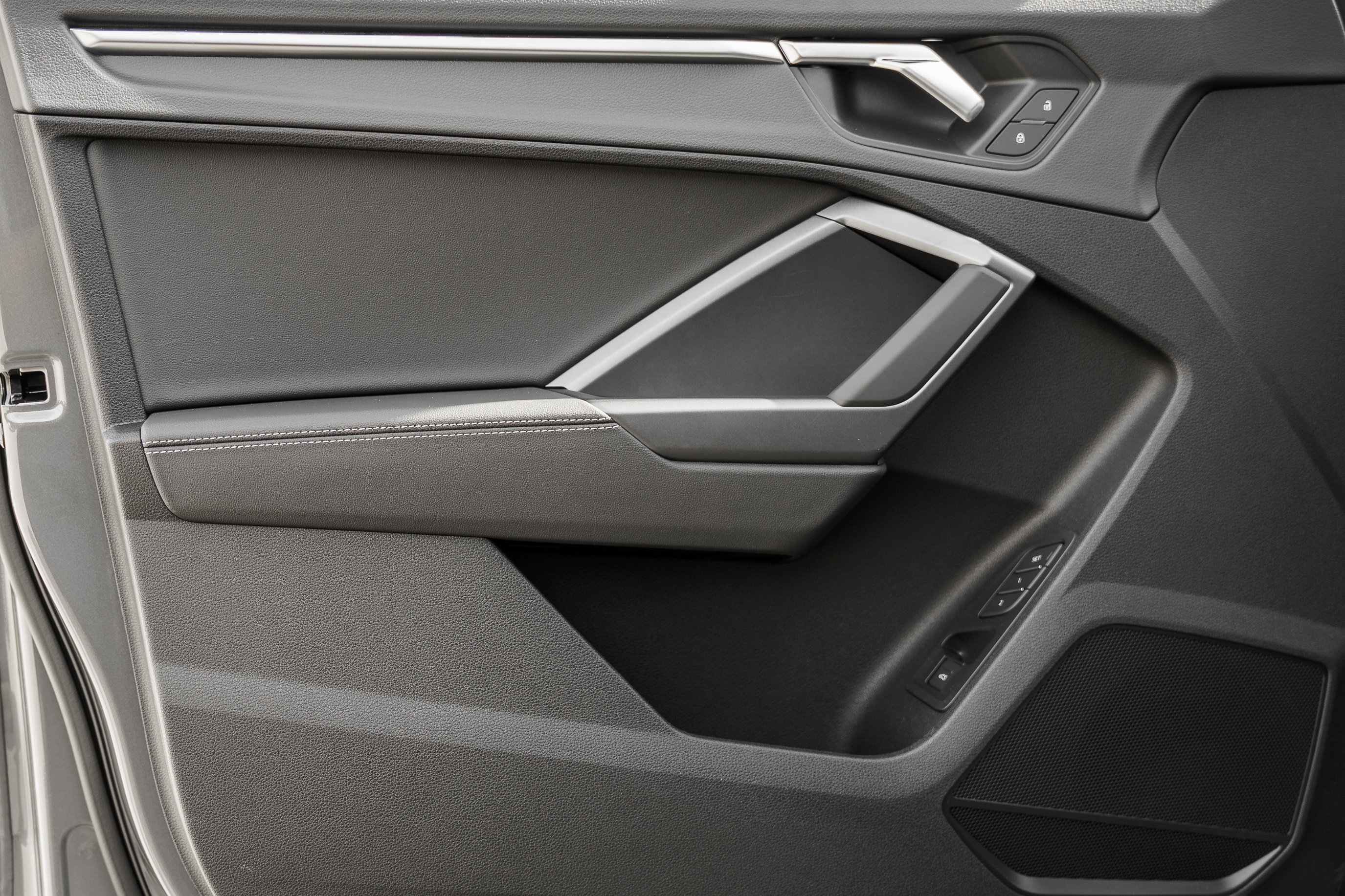 2025 Audi Q3 S line Premium photo 20