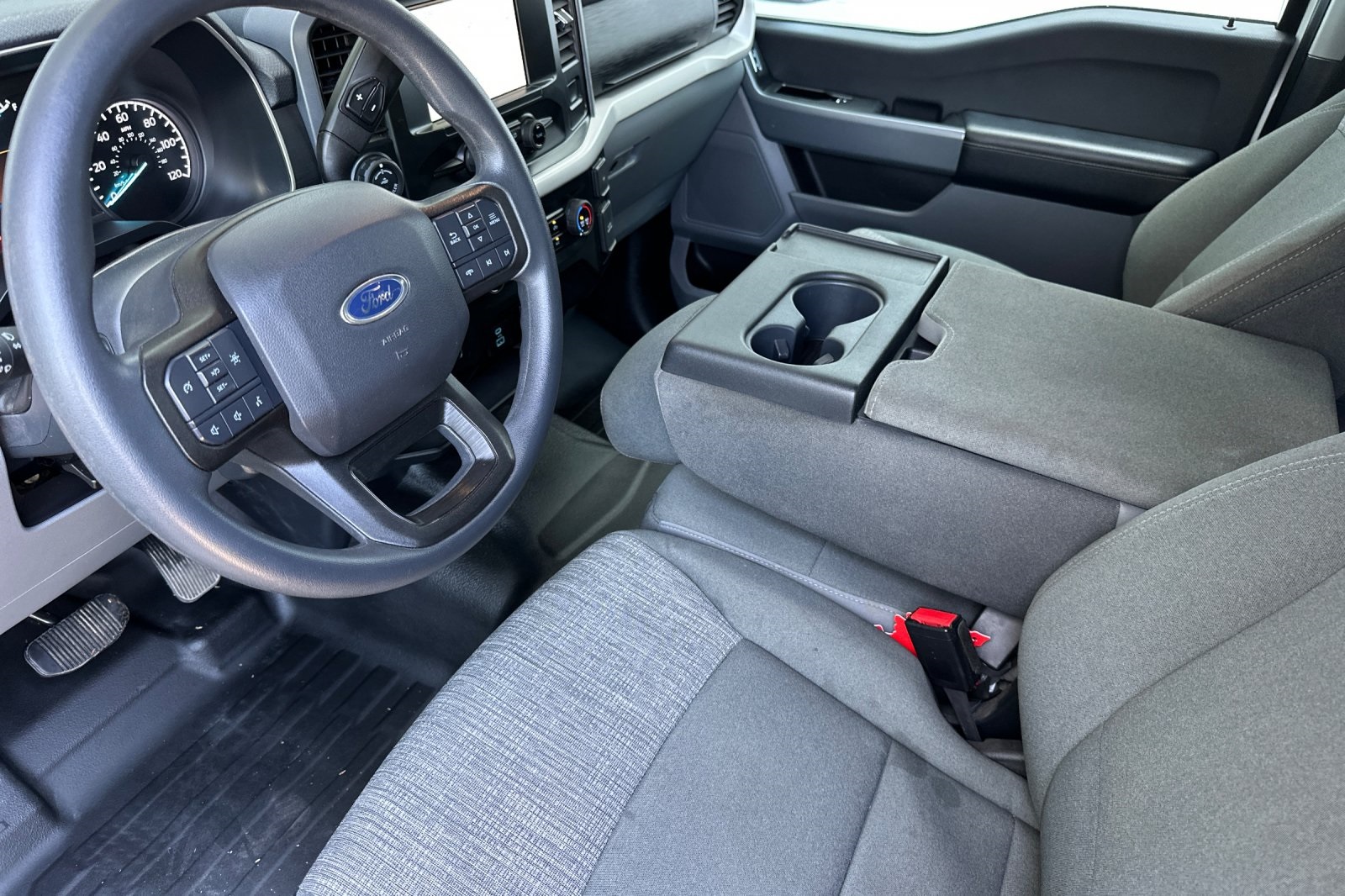 2023 Ford F-150 XLT photo 9