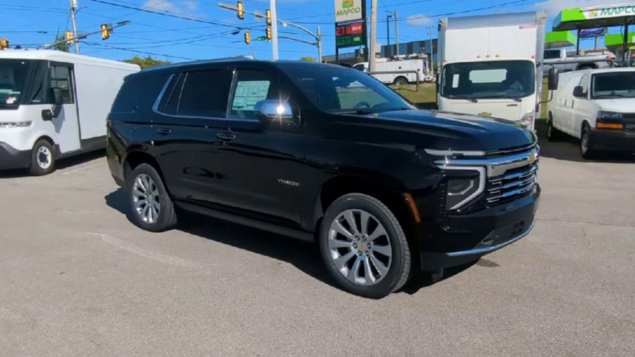 2026 Chevrolet Tahoe Premier photo 2