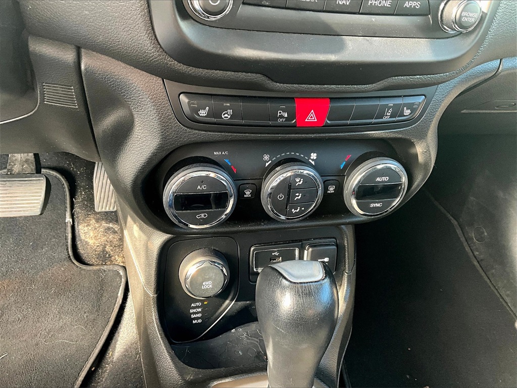 2017 Jeep Renegade Limited photo 24