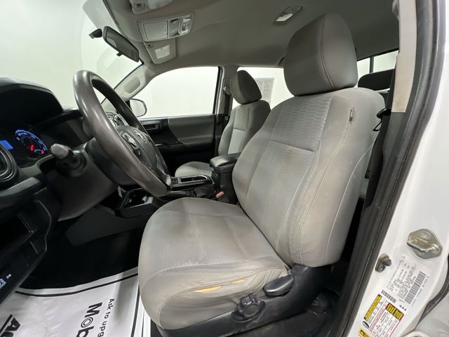 2016 Toyota Tacoma SR photo 14