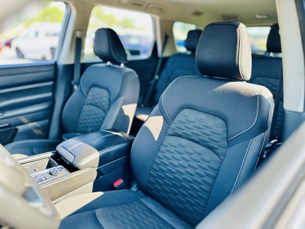 2022 Nissan Pathfinder SV photo 13