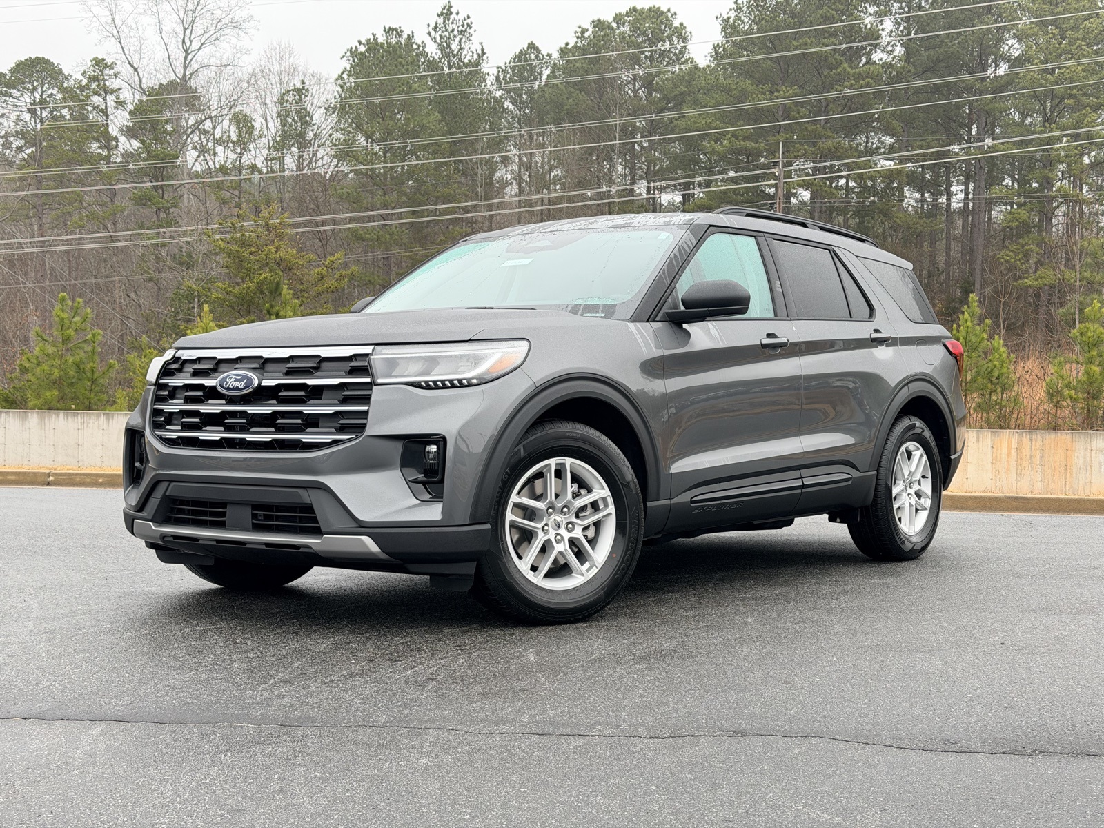 2026 Ford Explorer Active's photo
