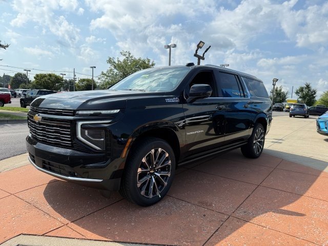 2025 Chevrolet Suburban High Country photo 3