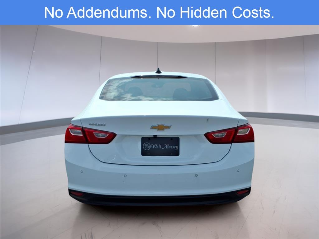 2023 Chevrolet Malibu LS photo 4