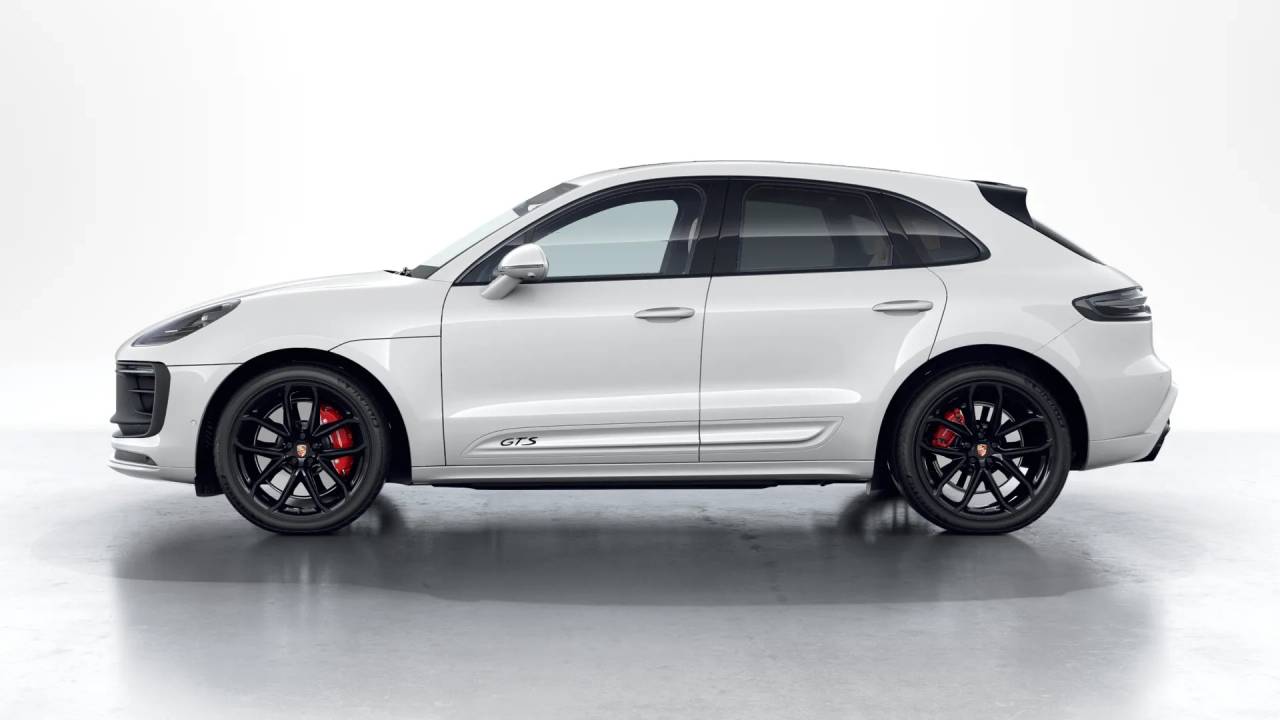 2026 Porsche Macan GTS photo 2