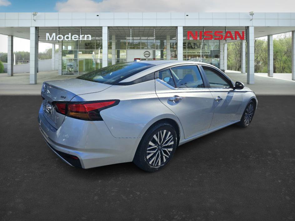 2024 Nissan Altima 2.5 SV photo 4