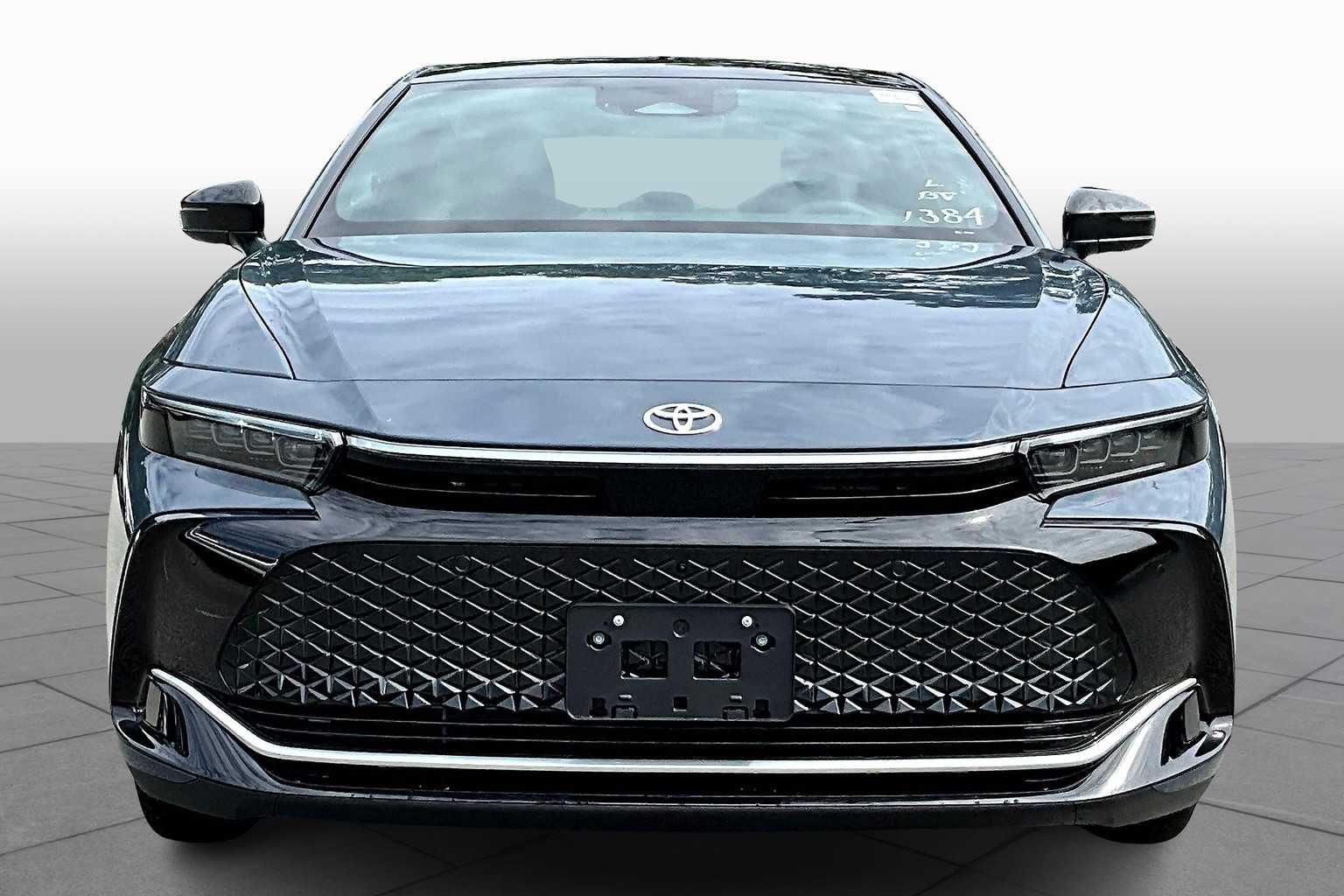 2026 Toyota Crown Limited photo 3
