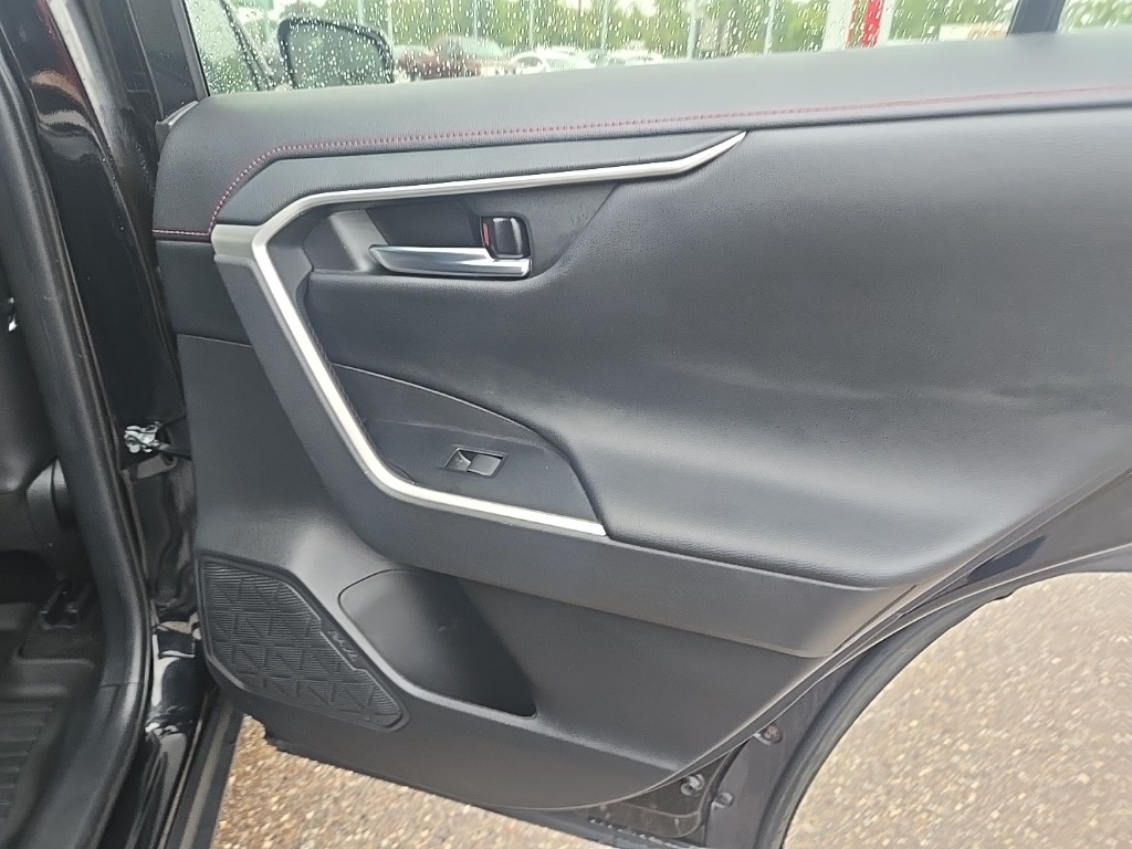 2020 Toyota RAV4 TRD photo 18