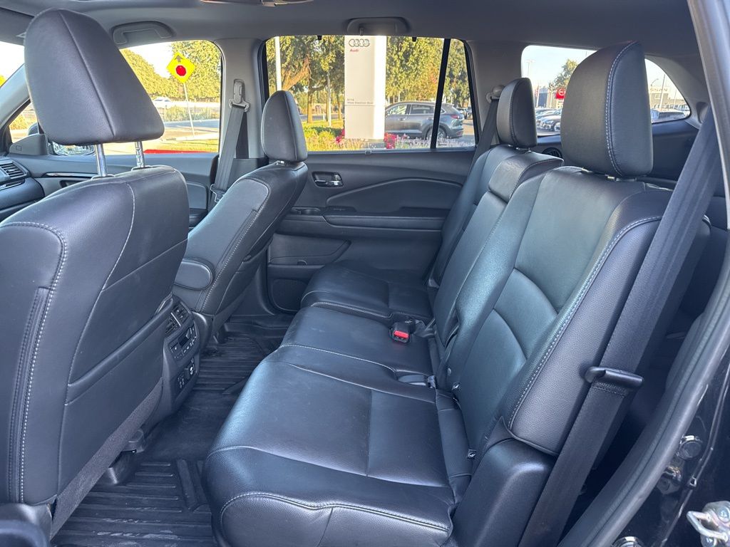 2019 Honda Pilot Touring photo 13