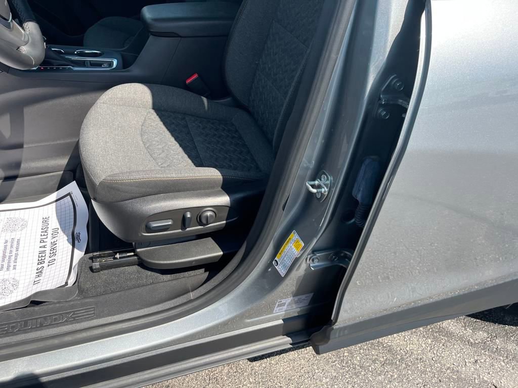 2023 Chevrolet Equinox LT photo 21