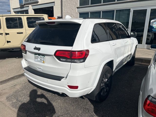 2021 Jeep Grand Cherokee Anniversary Edition photo 4