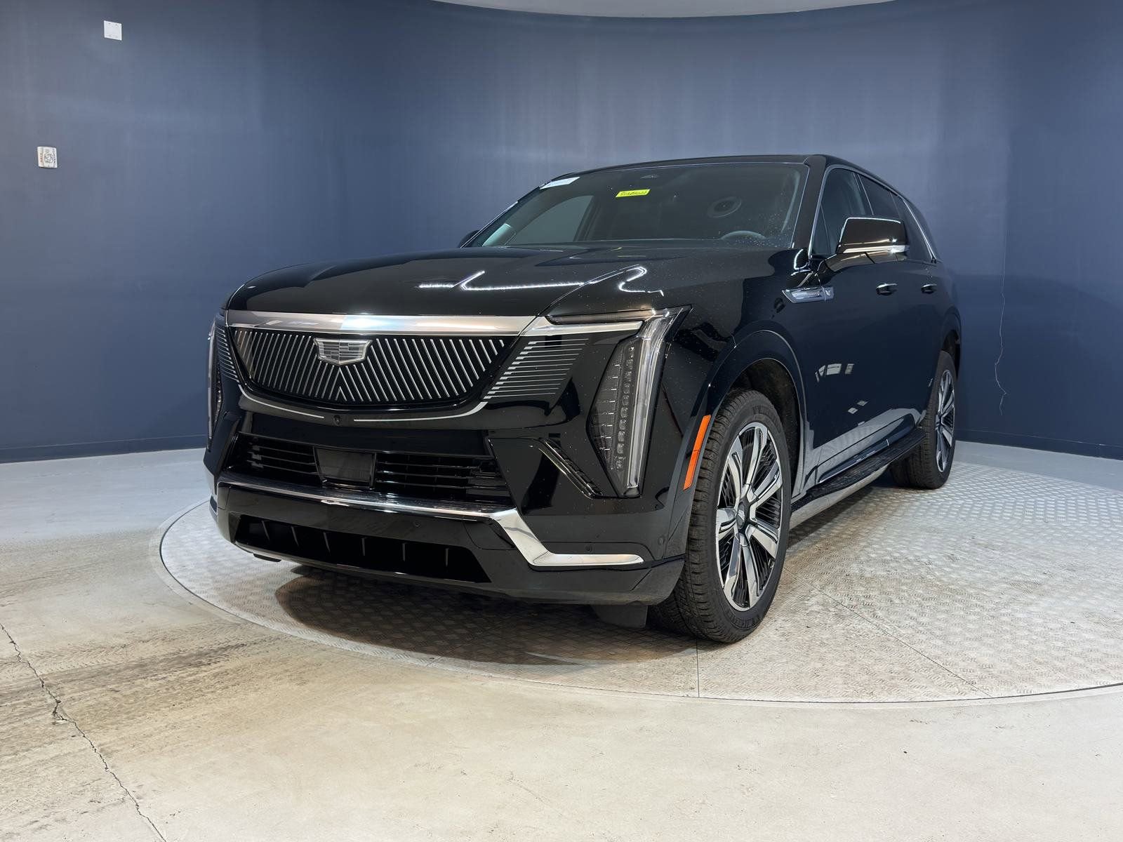 2025 Cadillac Escalade IQ Luxury photo 2