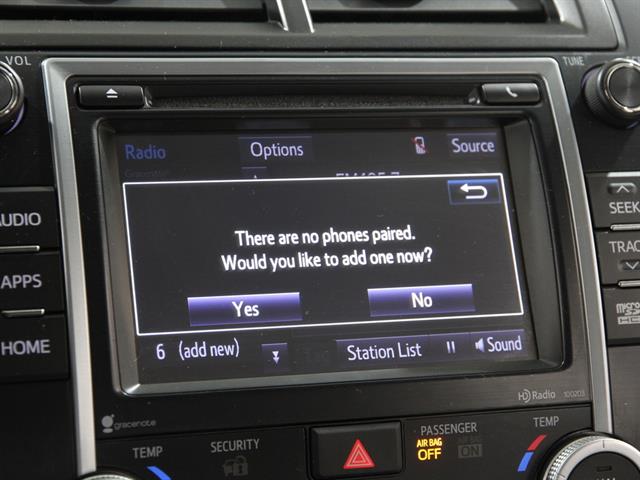 2014 Toyota Camry XLE V6 photo 11