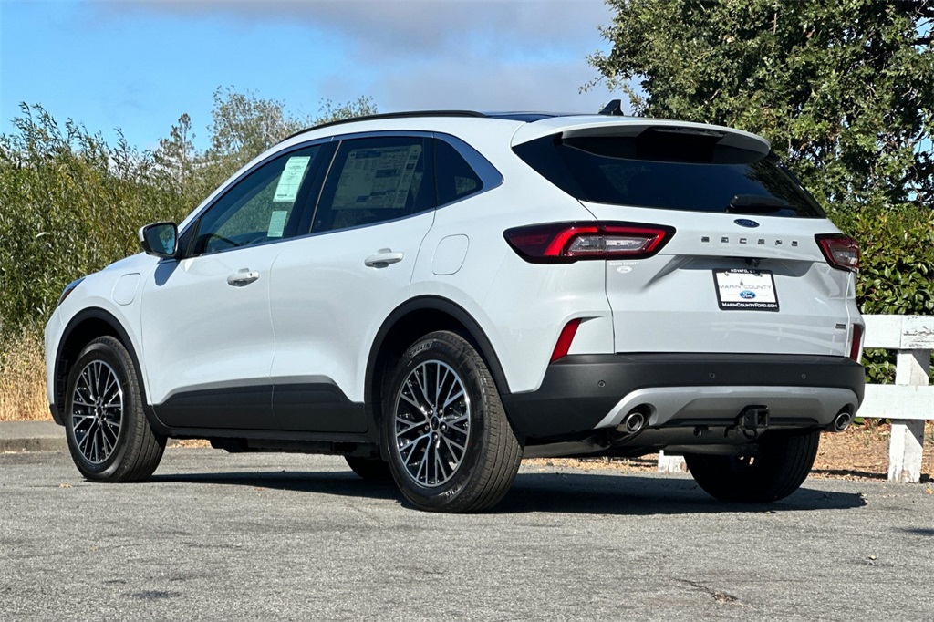 2025 Ford Escape Plug-In Hybrid photo 4