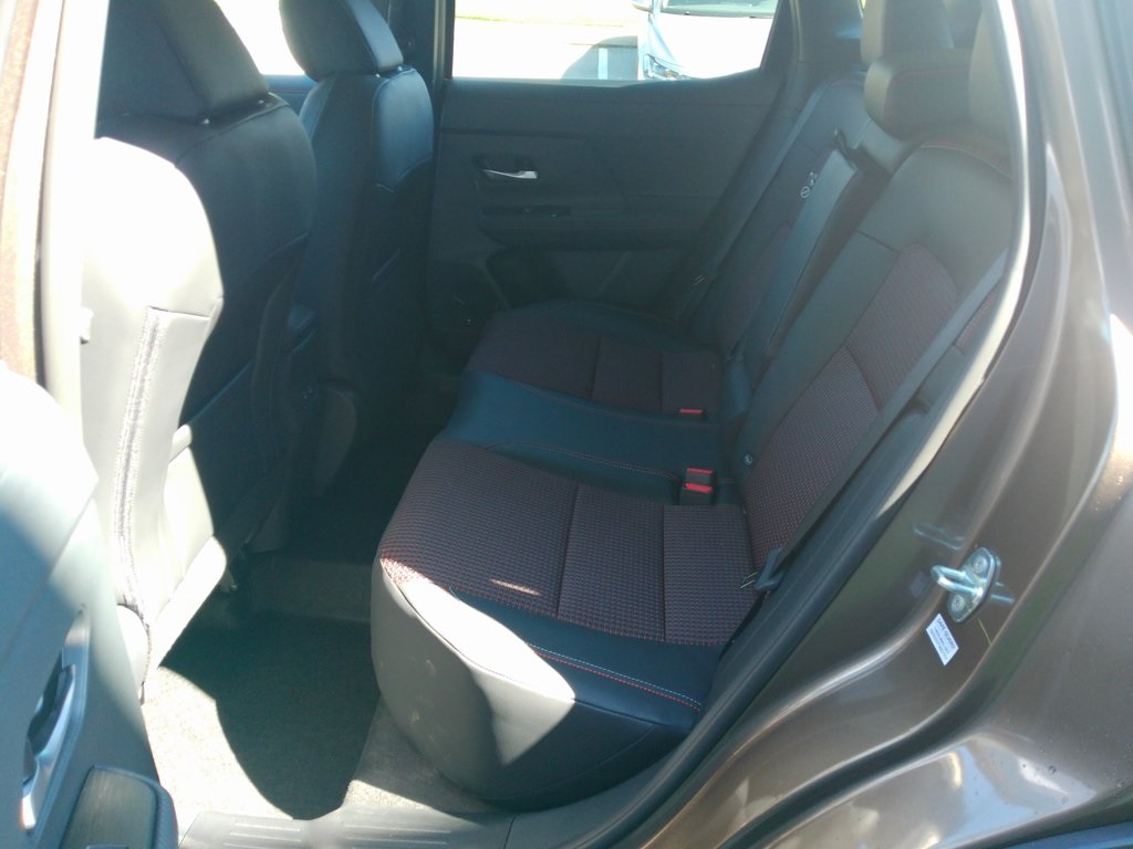2025 Nissan Kicks SR photo 20