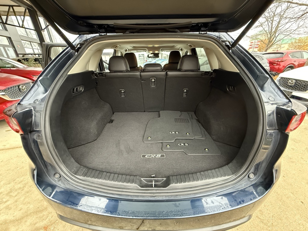2021 Mazda CX-5 Touring photo 3