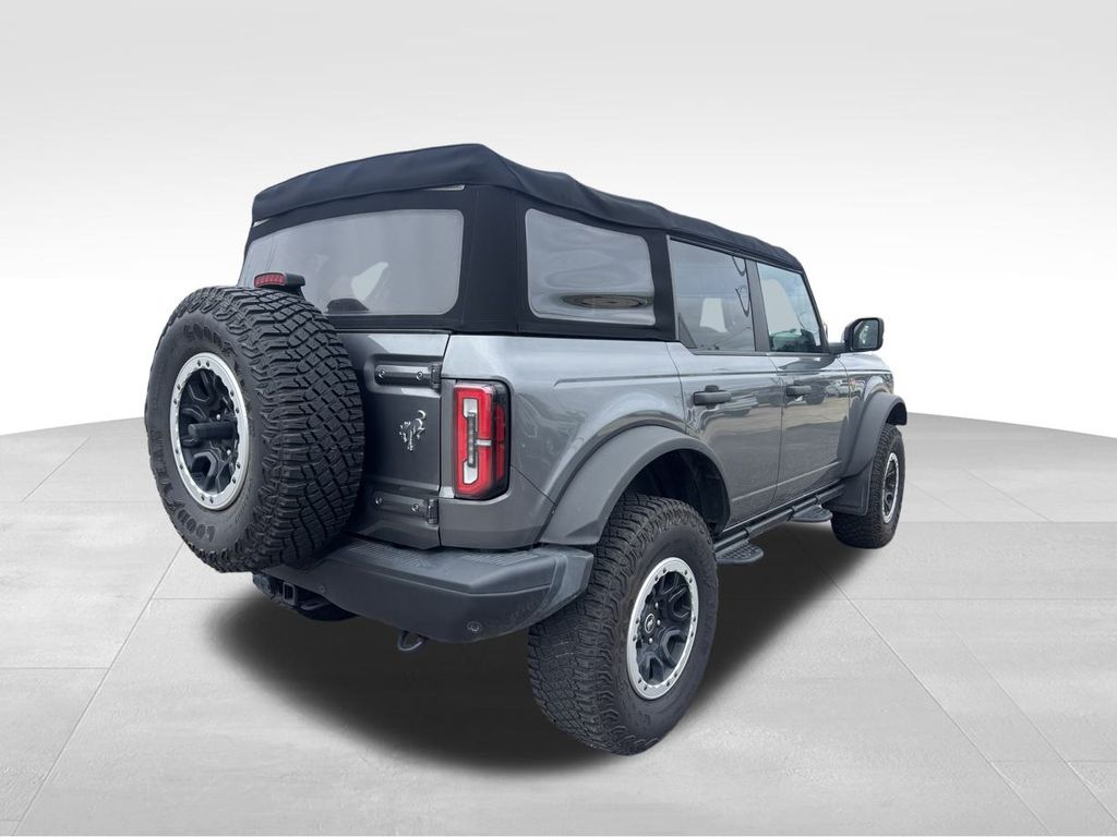 2022 Ford Bronco Badlands photo 3
