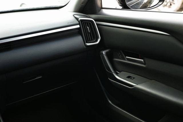 2025 Mazda CX-50 2.5 S Preferred photo 27