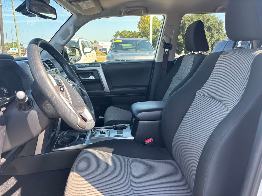 2024 Toyota 4Runner SR5 photo 5