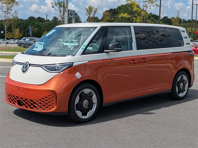 2025 Volkswagen ID. Buzz Pro Plus photo 8