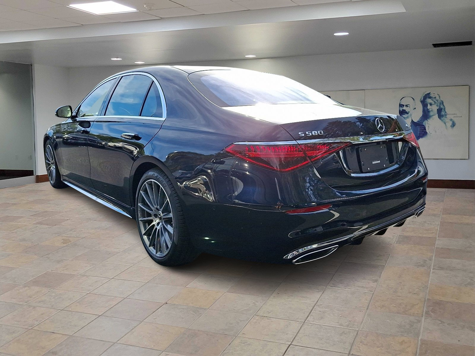 2026 Mercedes Benz S 580 4MATIC photo 2