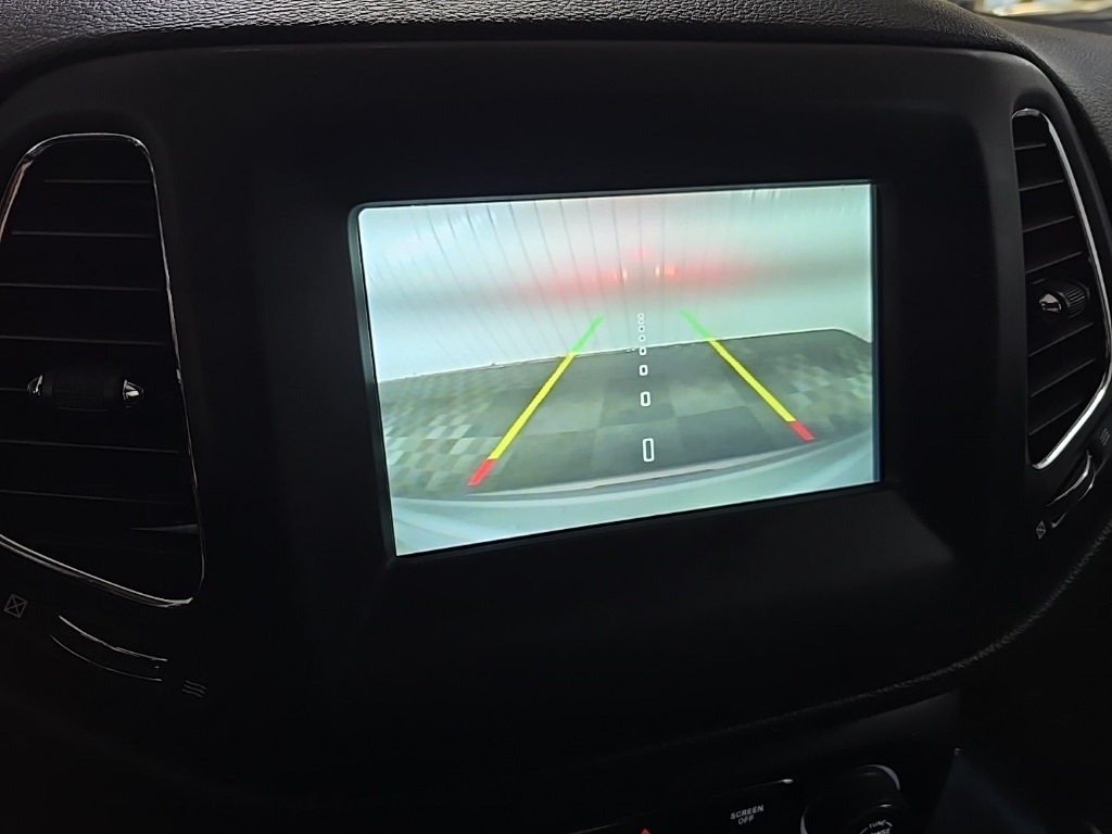 2019 Jeep Compass Latitude photo 23