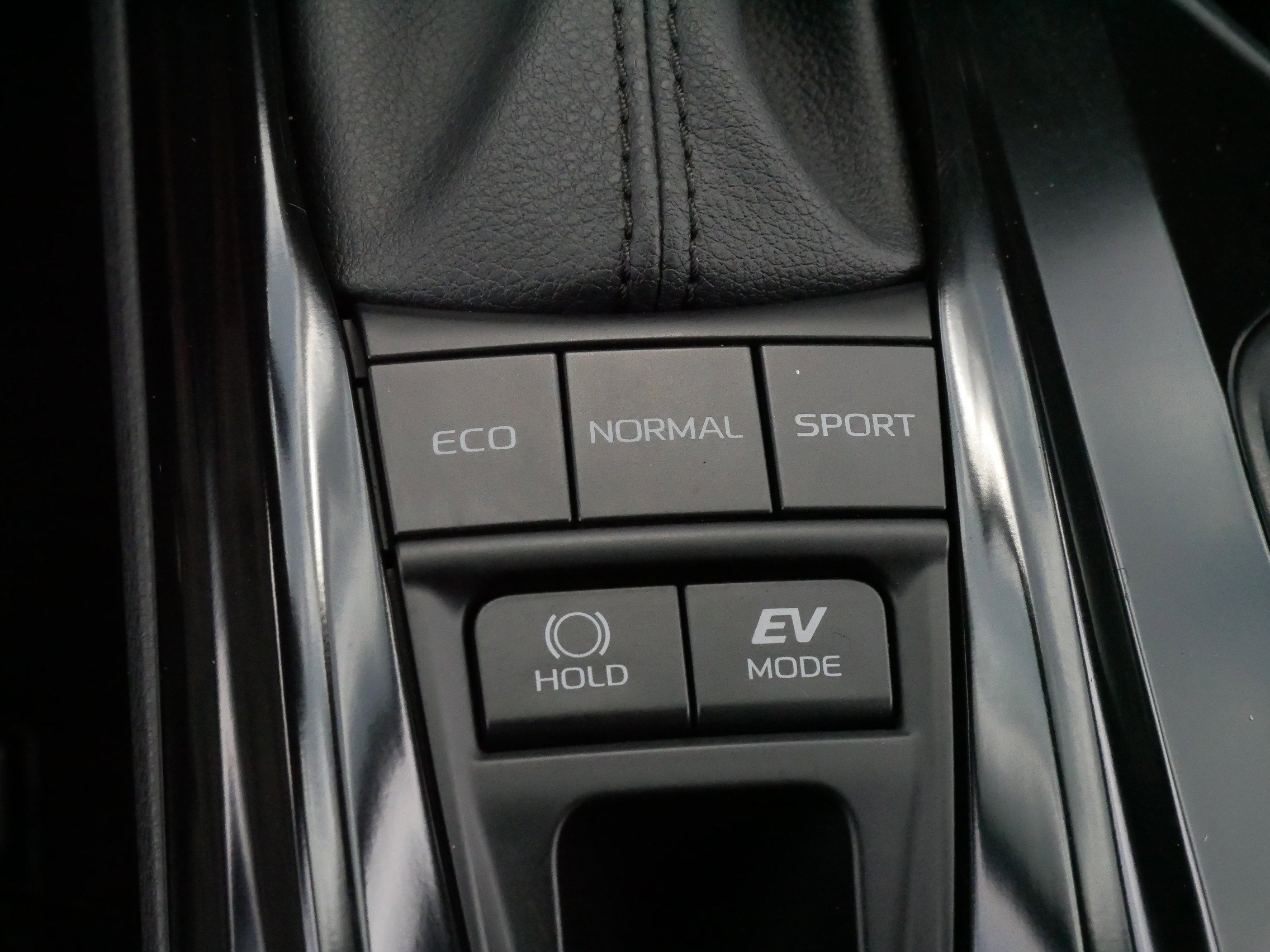 2025 Toyota Camry SE photo 27