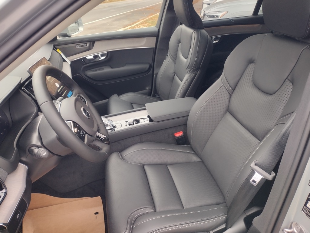 2026 VOLVO XC90 - Image 12